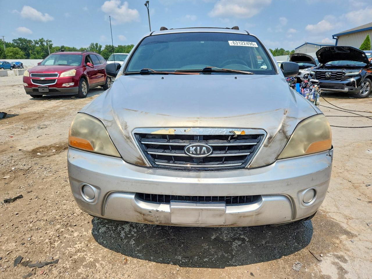 2007 Kia Sorento Base Silver vin: KNDJD736775668005