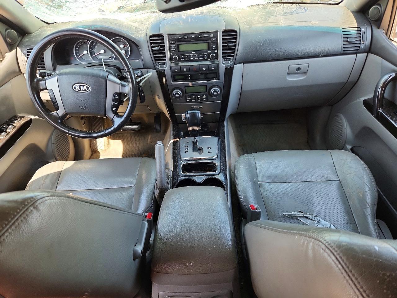 2007 Kia Sorento Base Gray vin: KNDJD736775700189