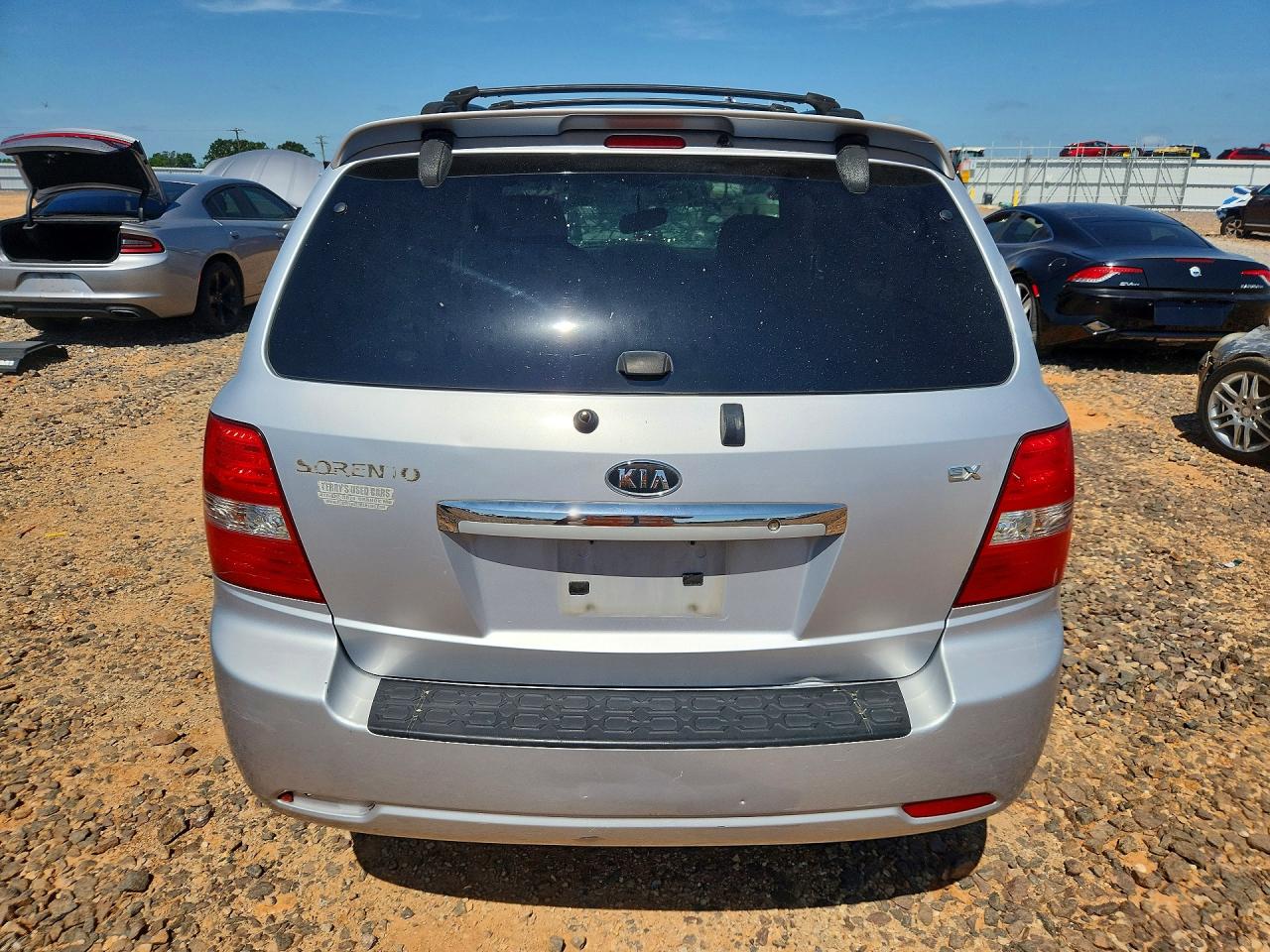2007 Kia Sorento Base Gray vin: KNDJD736775700189