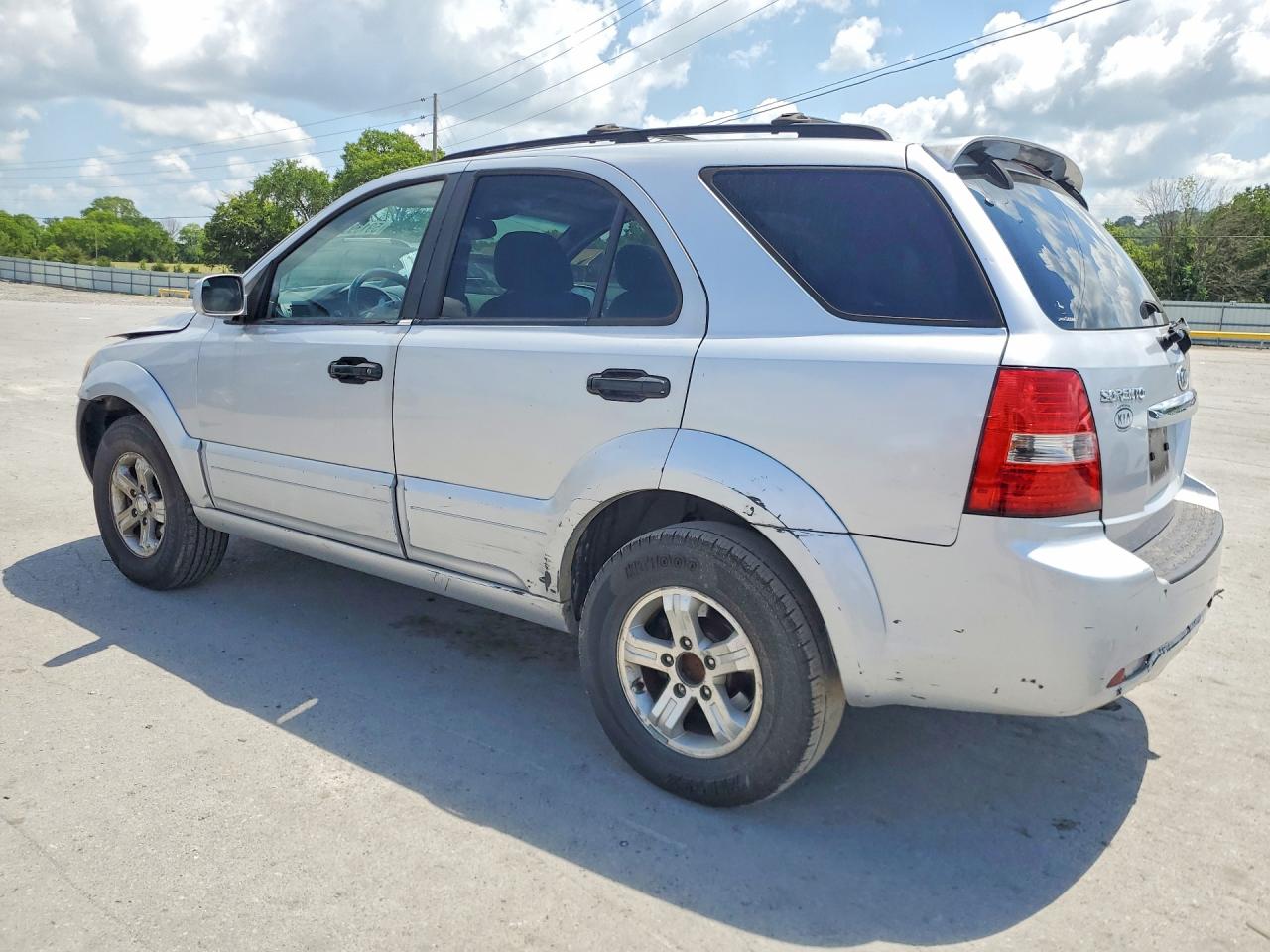 2007 Kia Sorento Base Silver vin: KNDJD736975665560