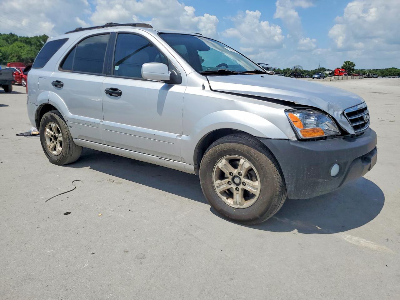 2007 Kia Sorento Base Silver vin: KNDJD736975665560
