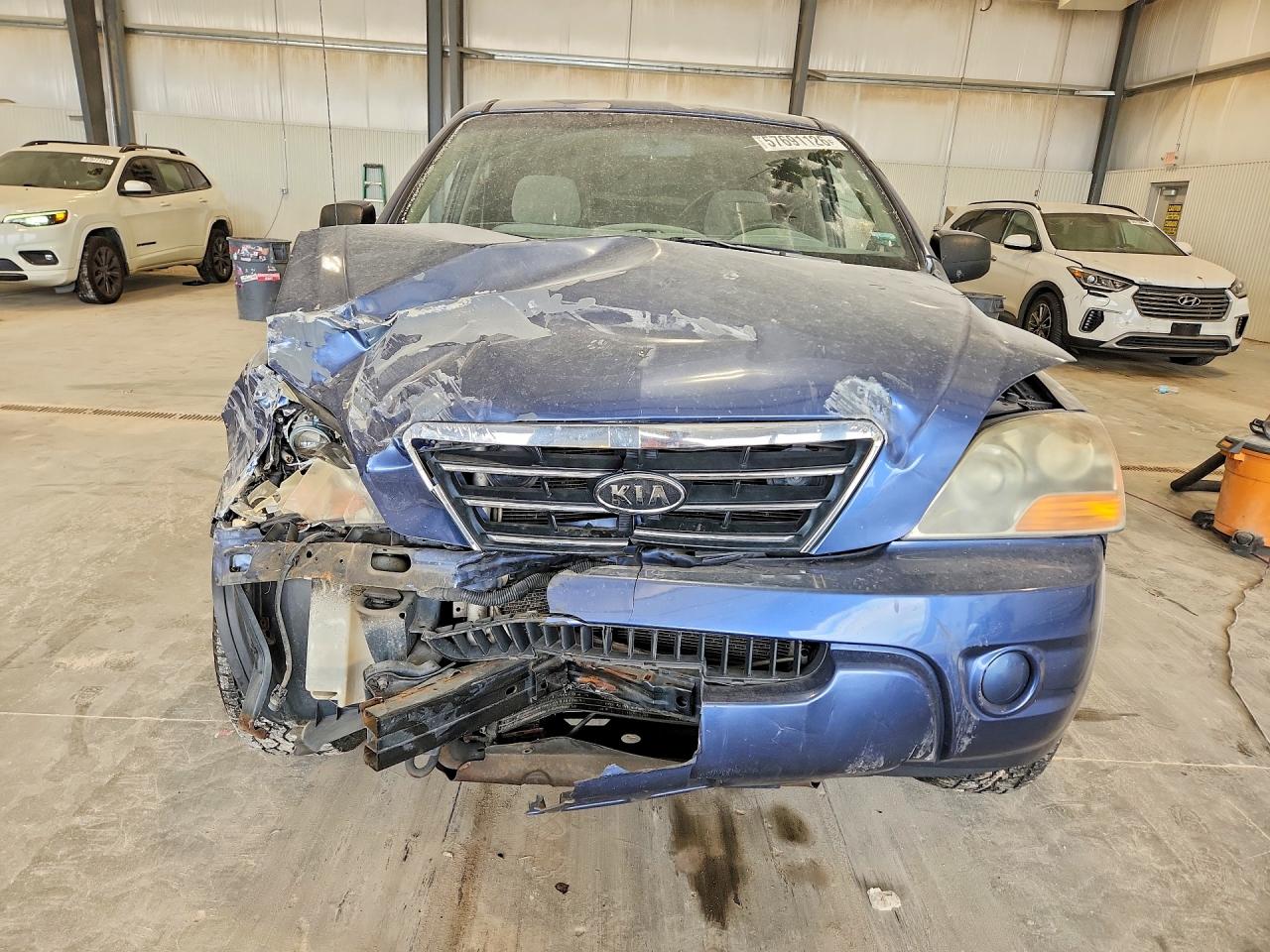 2007 Kia Sorento Base Blue vin: KNDJD736975730214