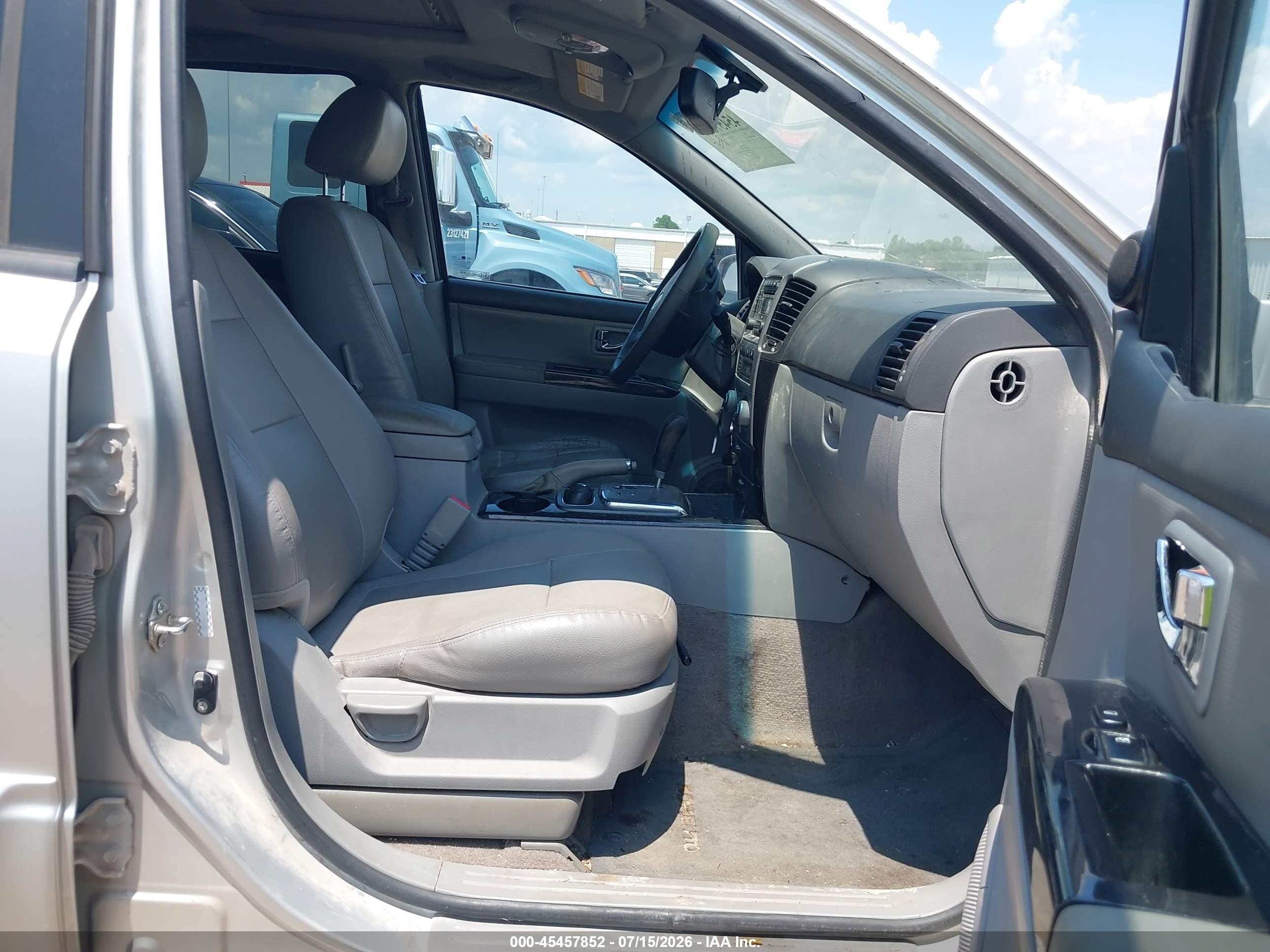 2008 Kia Sorento Ex Silver vin: KNDJD736985805656