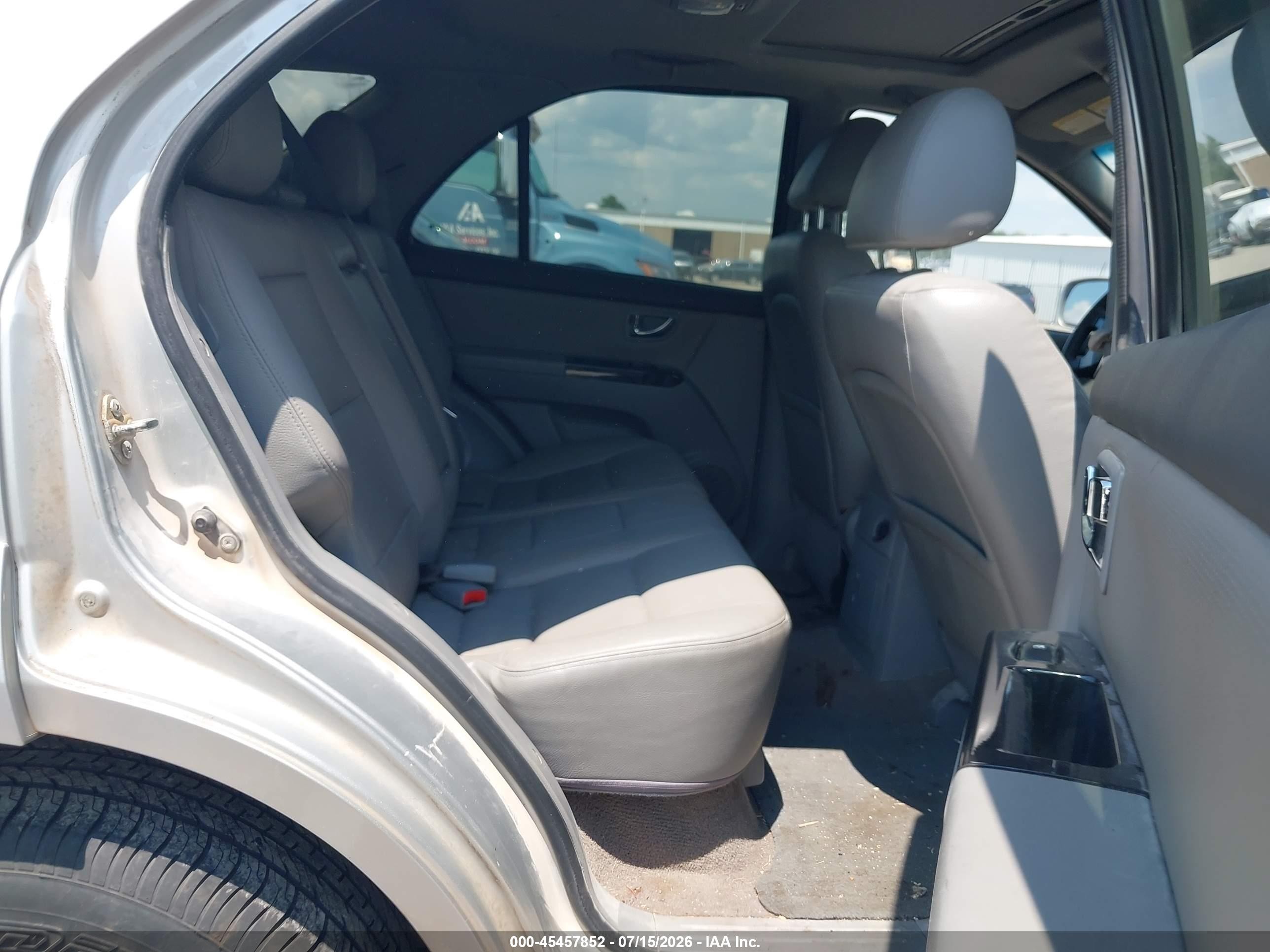 2008 Kia Sorento Ex Silver vin: KNDJD736985805656
