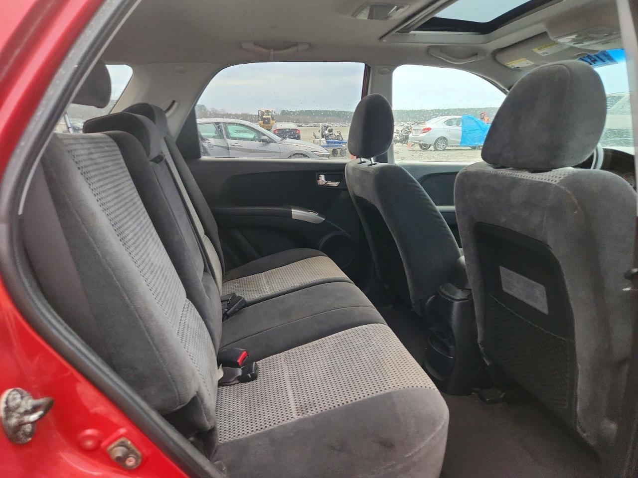 2006 Kia New Sportage Red vin: KNDJE723067214525