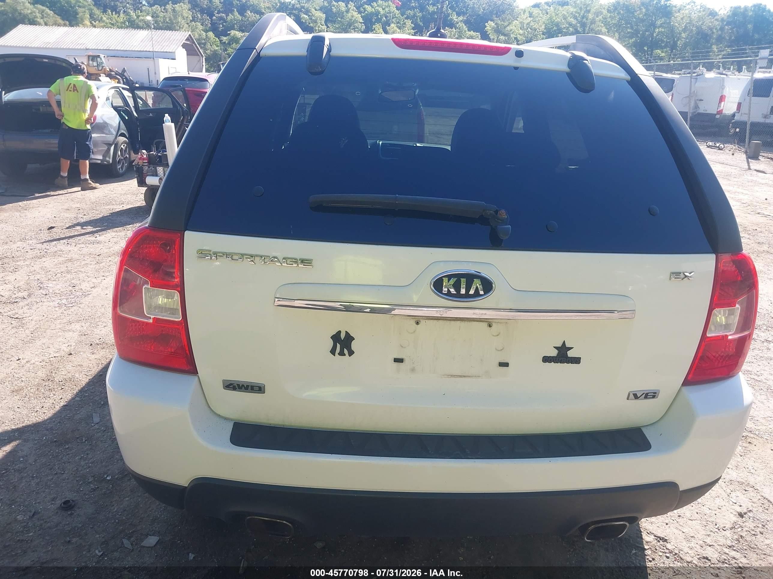 2009 Kia Sportage Ex V6 White vin: KNDJE723097637027