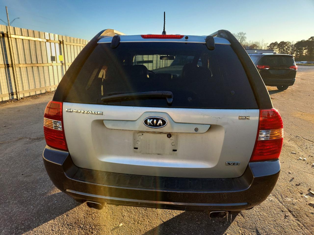 2006 Kia New Sportage Beige vin: KNDJE723167214288