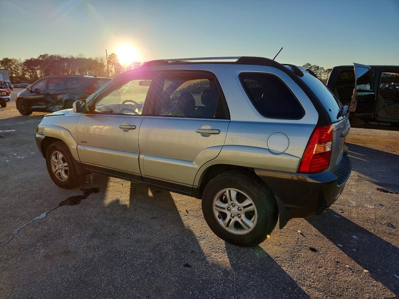 2006 Kia New Sportage Beige vin: KNDJE723167214288