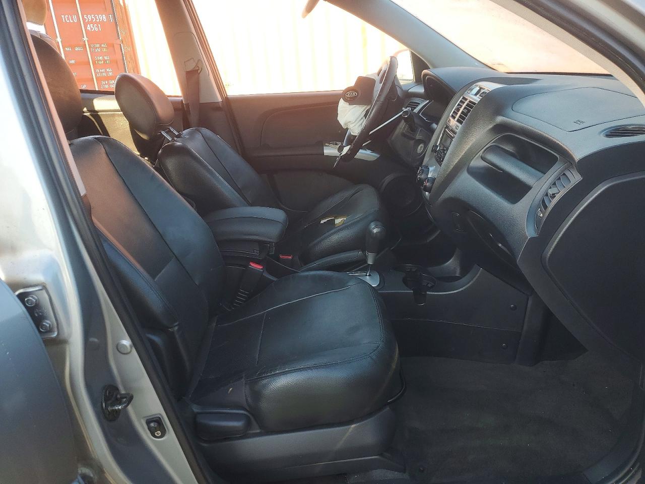 2006 Kia New Sportage Gray vin: KNDJE723367226488