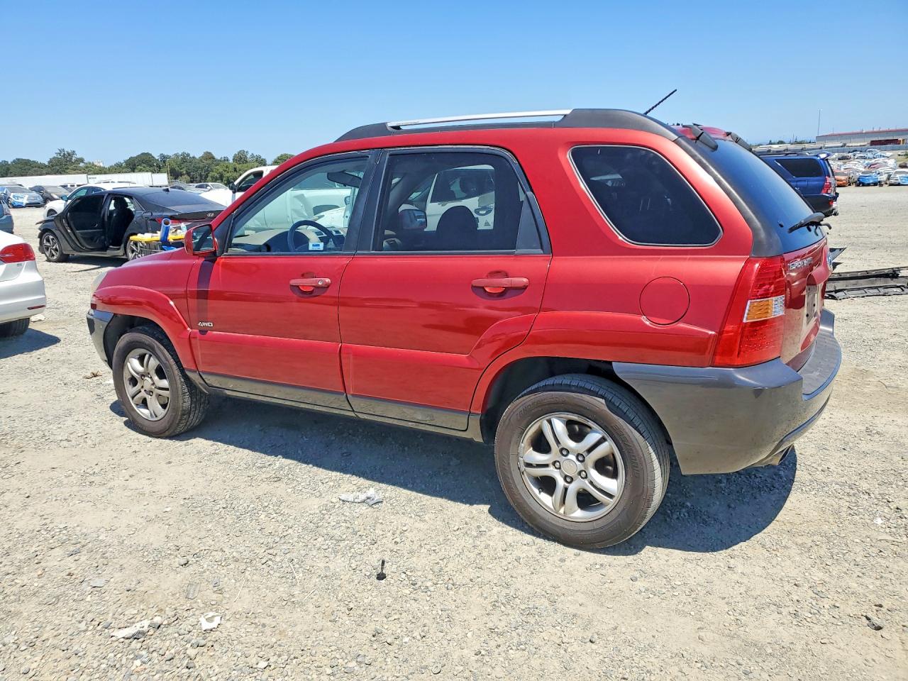 2005 Kia Sportage Lx Red vin: KNDJE723457107833