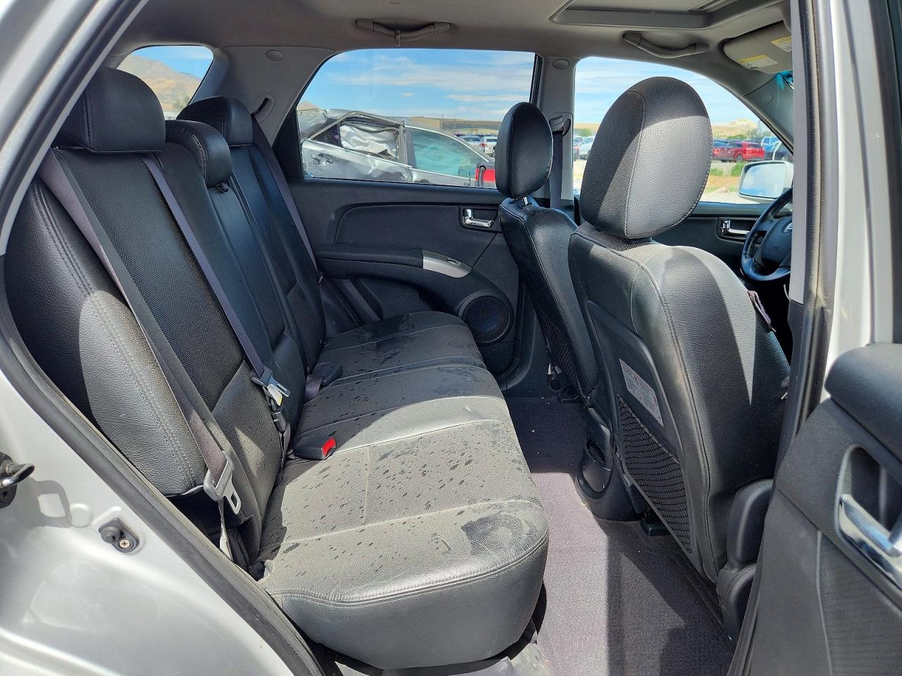 2007 Kia Sportage Lx Silver vin: KNDJE723677309303