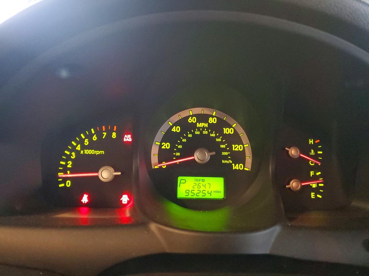 2005 Kia New Sportage Gray vin: KNDJE723757119412