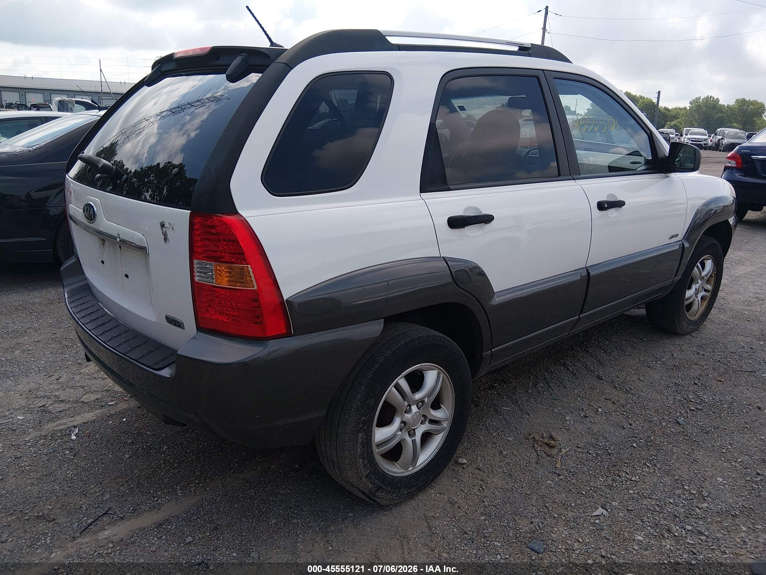 2007 Kia Sportage Lx V6 White vin: KNDJE723877367882