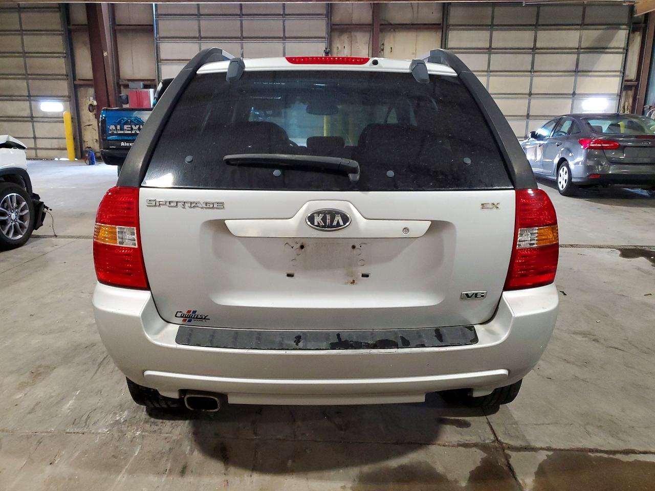 2005 Kia Sportage Lx Серебряный vin: KNDJE723957073243