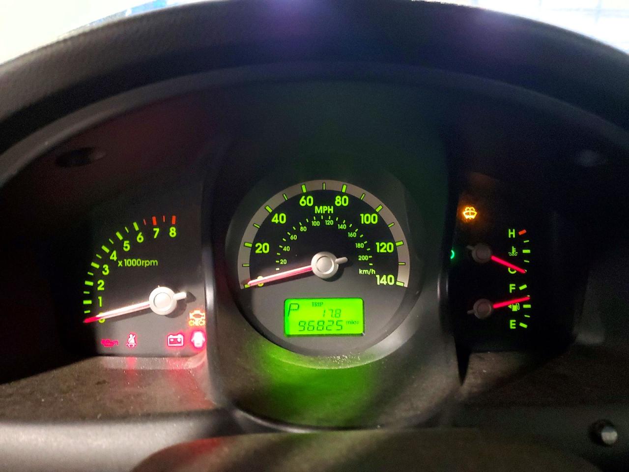 2005 Kia Sportage Lx Серебряный vin: KNDJE723957073243