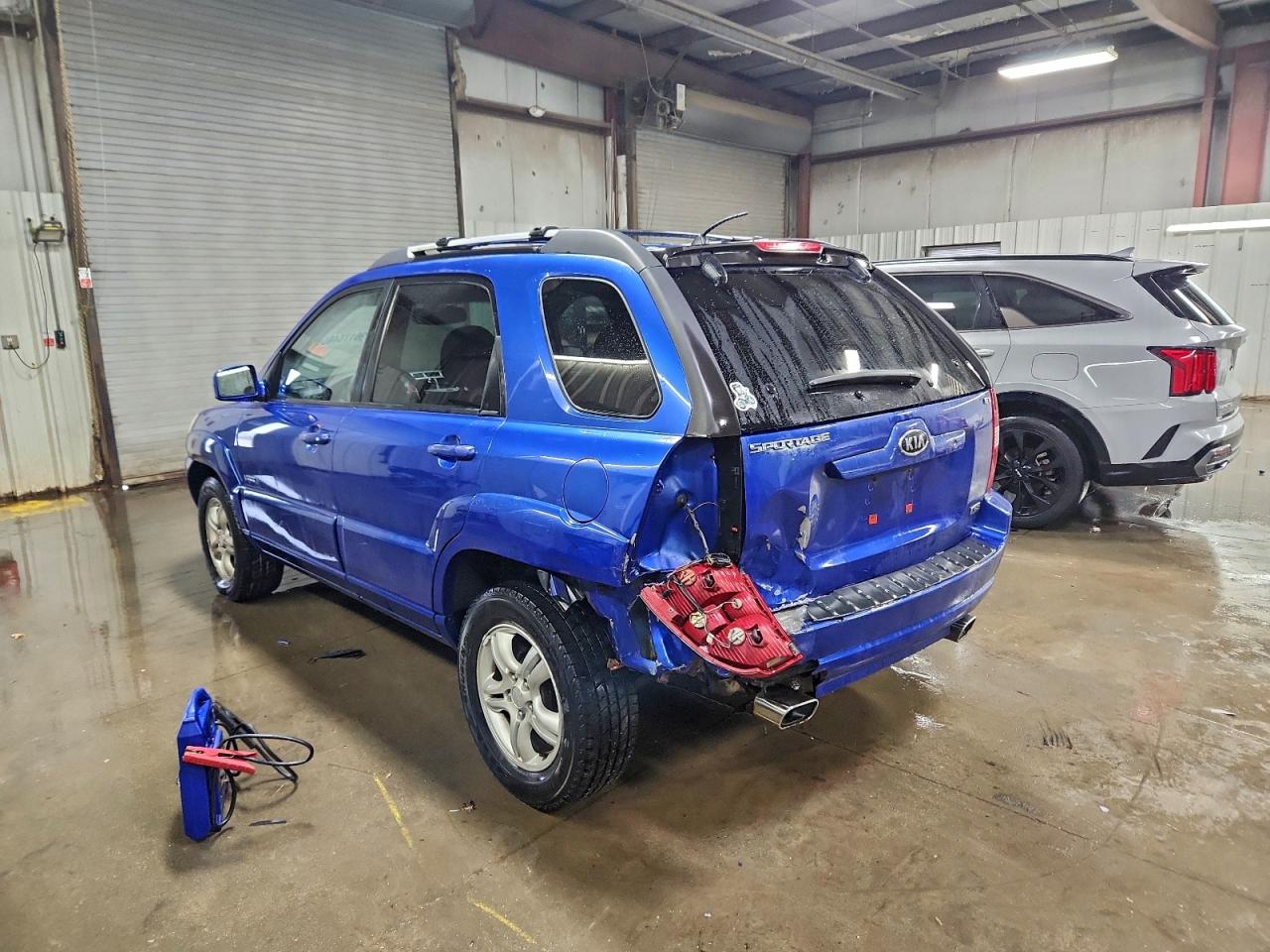 2006 Kia New Sportage Blue vin: KNDJE723967171853