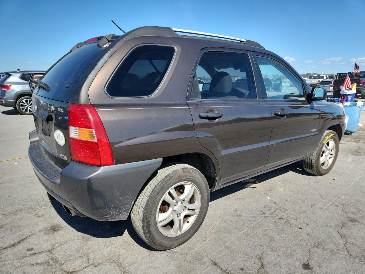 2006 Kia New Sportage Коричневый vin: KNDJE723X67228044