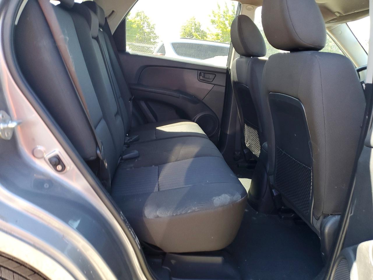 2009 Kia Sportage Lx Silver vin: KNDJE724X97574379