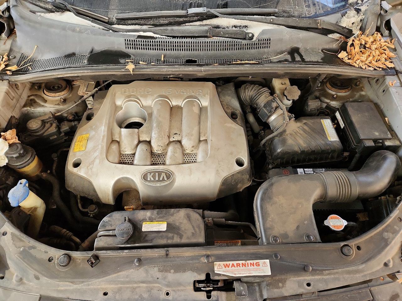 2005 Kia New Sportage Gray vin: KNDJF722857082598