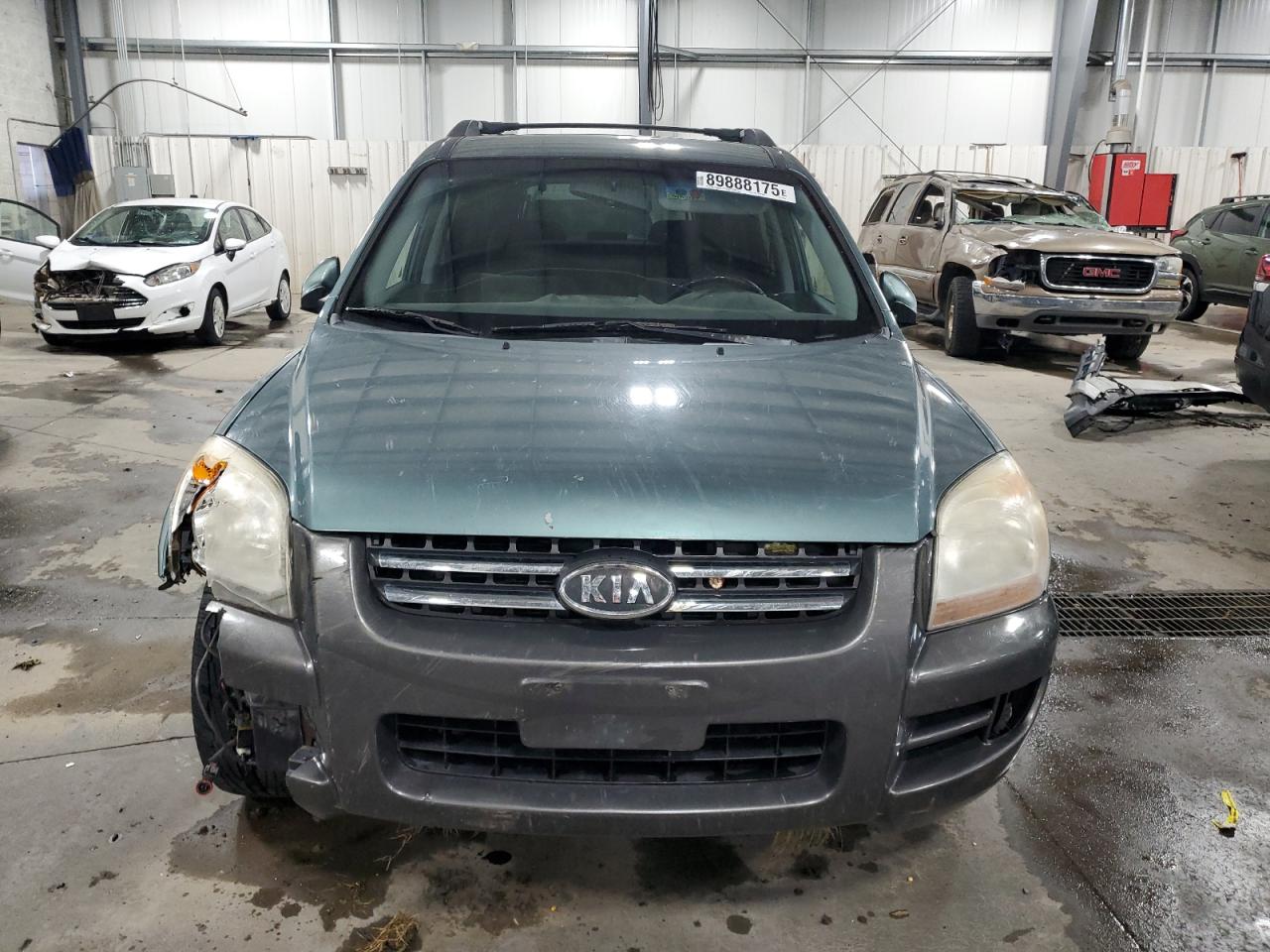 2005 Kia New Sportage Green vin: KNDJF723057124738