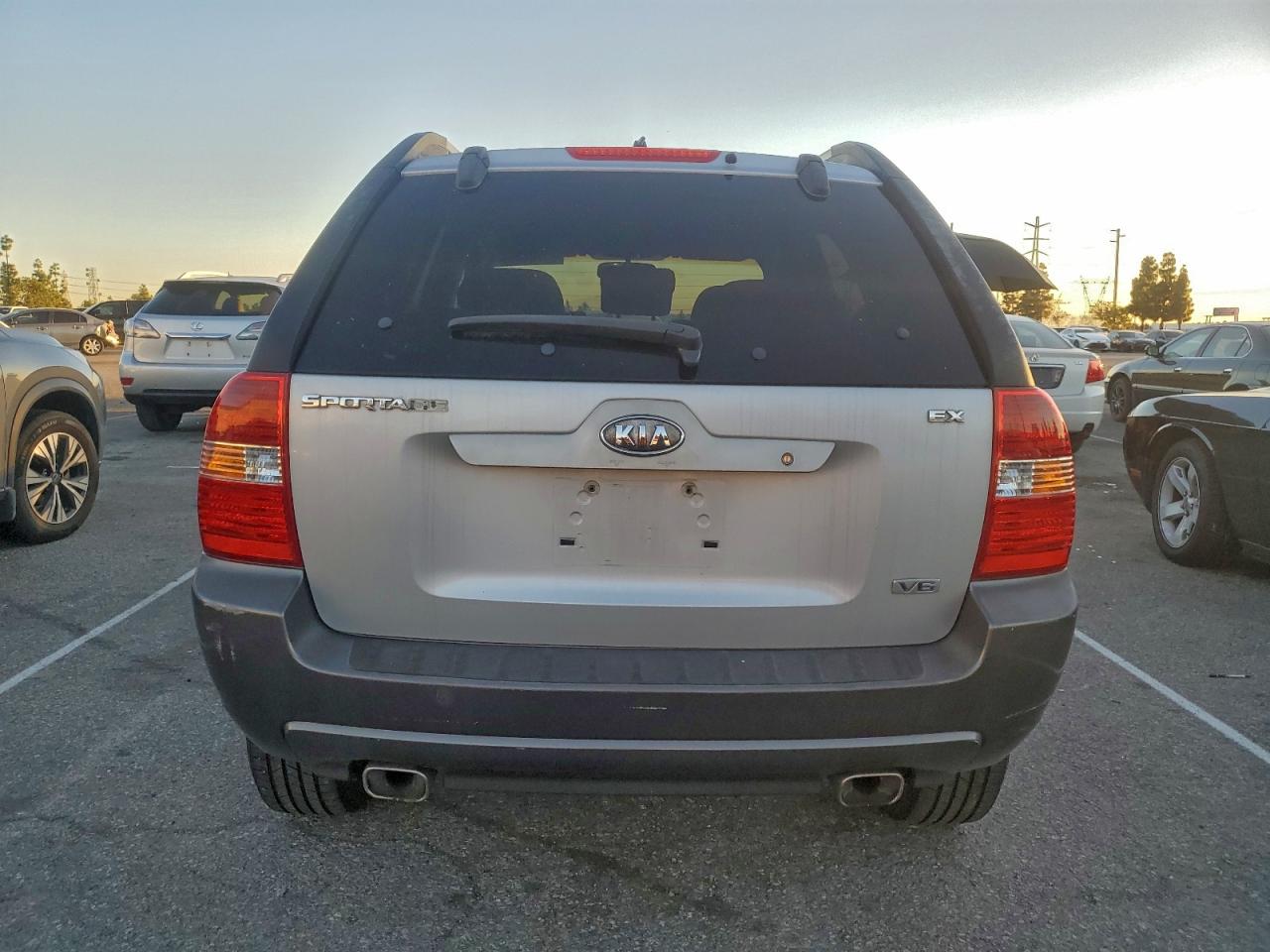 2005 Kia New Sportage Серебряный vin: KNDJF723357104077