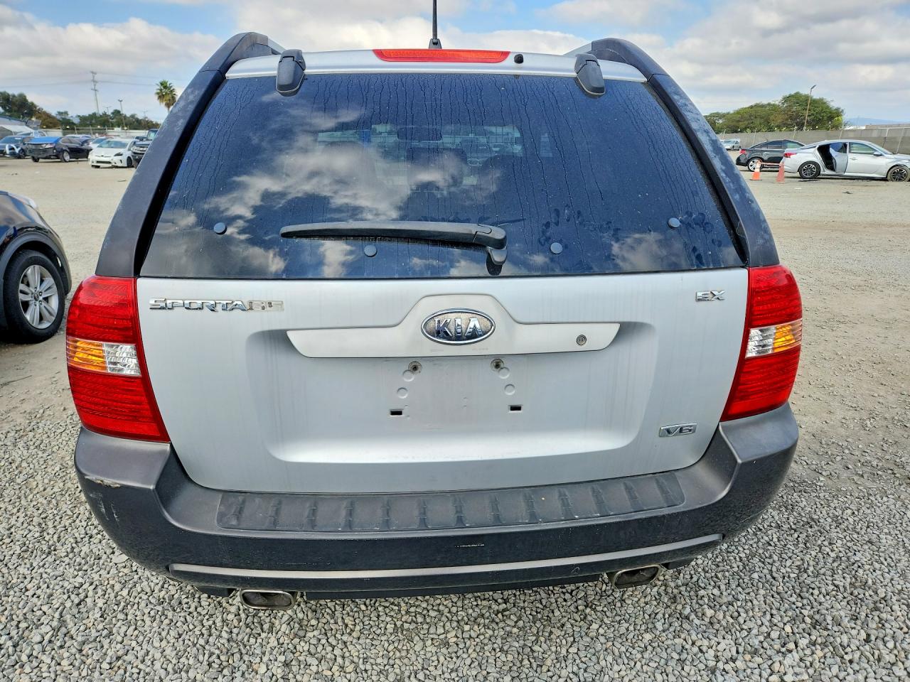 2005 Kia New Sportage Серый vin: KNDJF723357104077