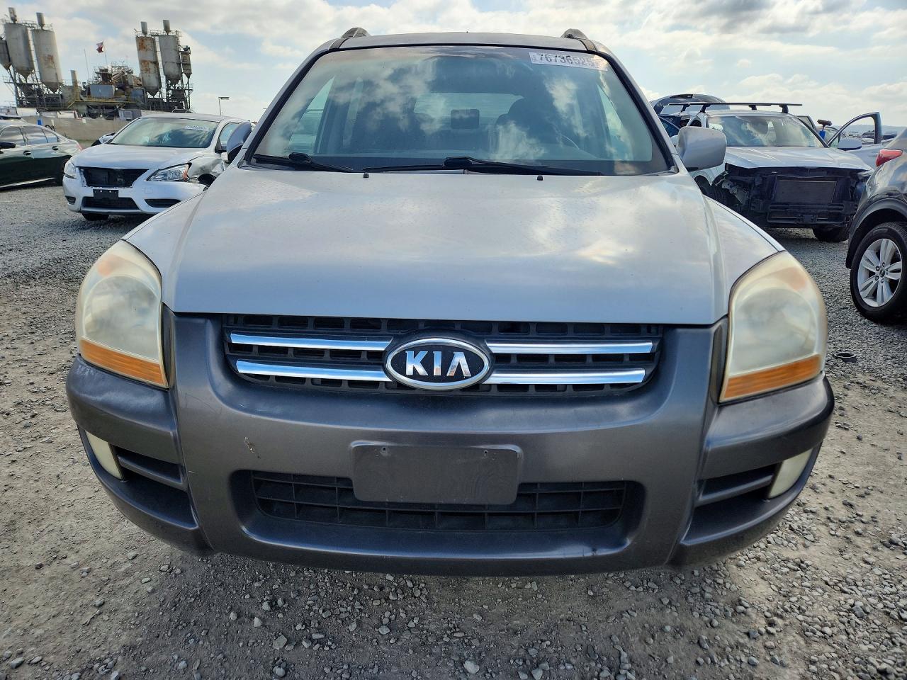 2005 Kia New Sportage Серый vin: KNDJF723357104077