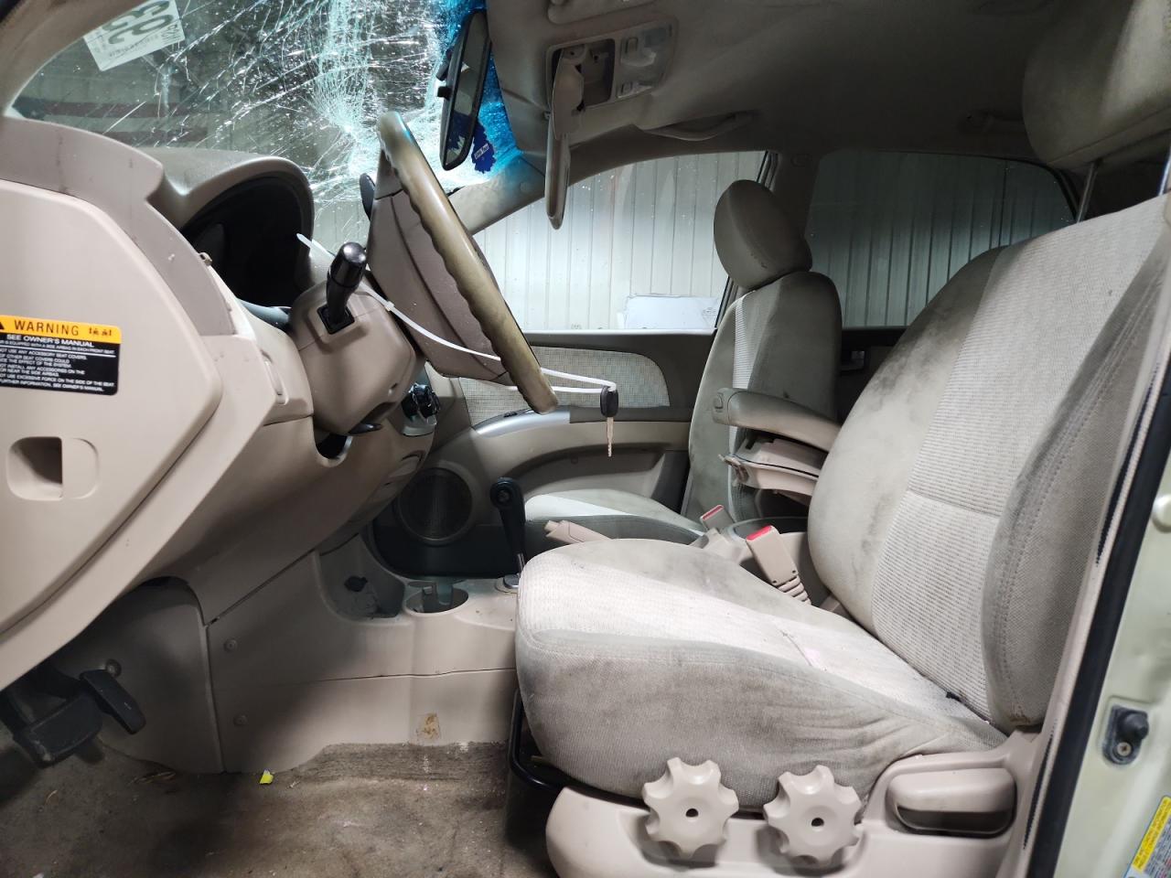 2005 Kia New Sportage Бежевый vin: KNDJF723457100183