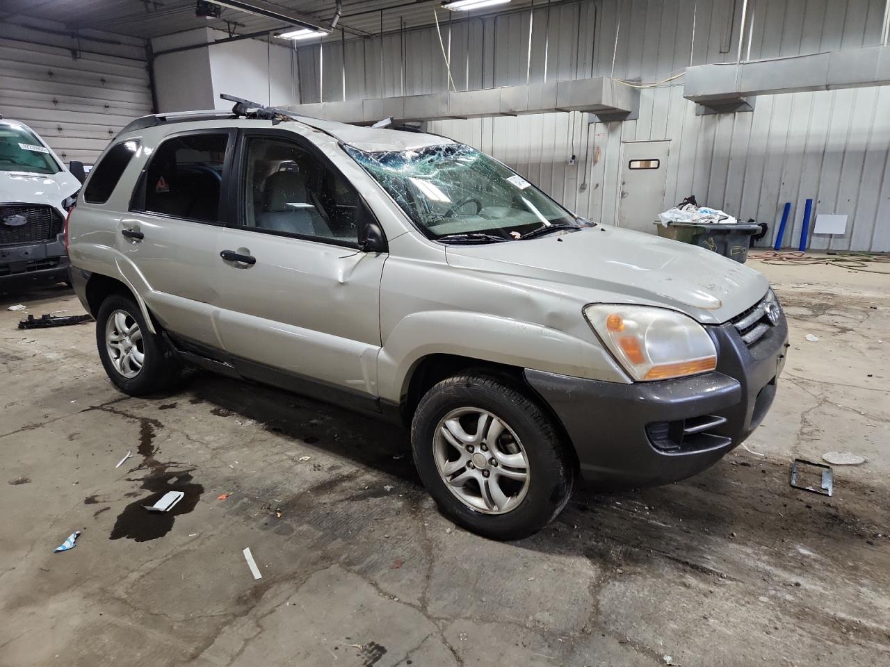 2005 Kia New Sportage Бежевый vin: KNDJF723457100183