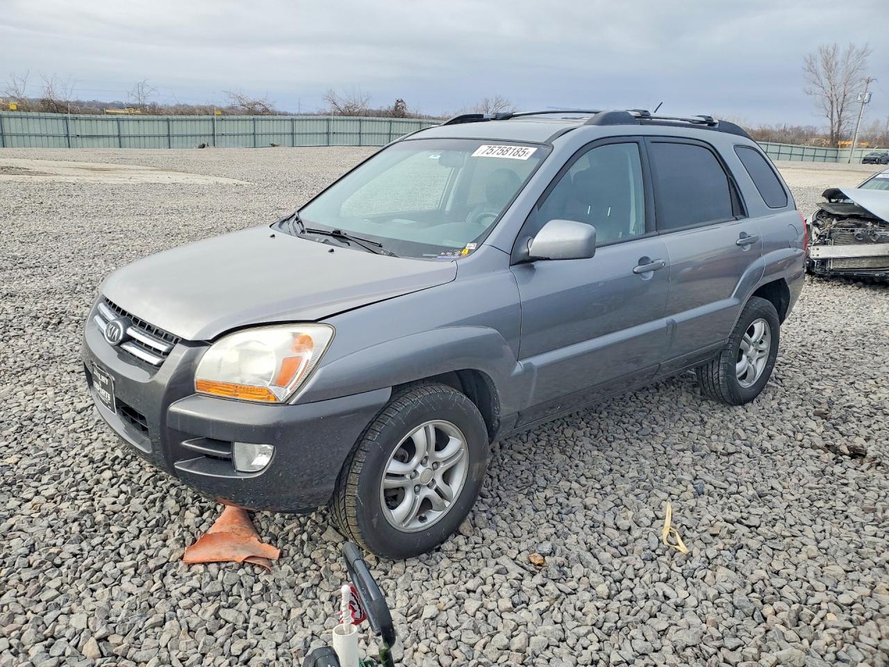 2006 Kia New Sportage Gray vin: KNDJF723467168100