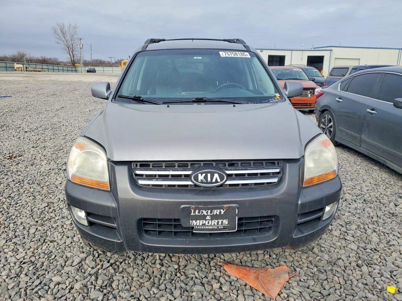 2006 Kia New Sportage Gray vin: KNDJF723467168100