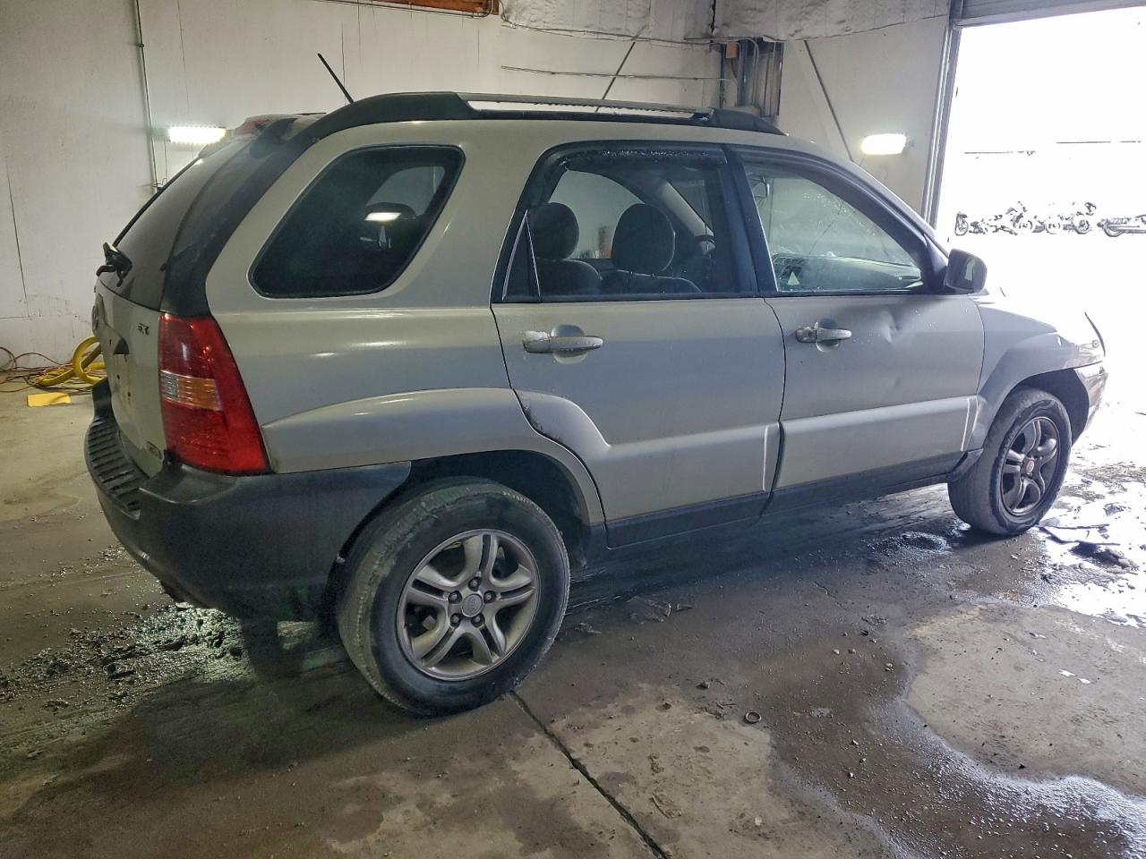 2005 Kia New Sportage Beige vin: KNDJF723557076590
