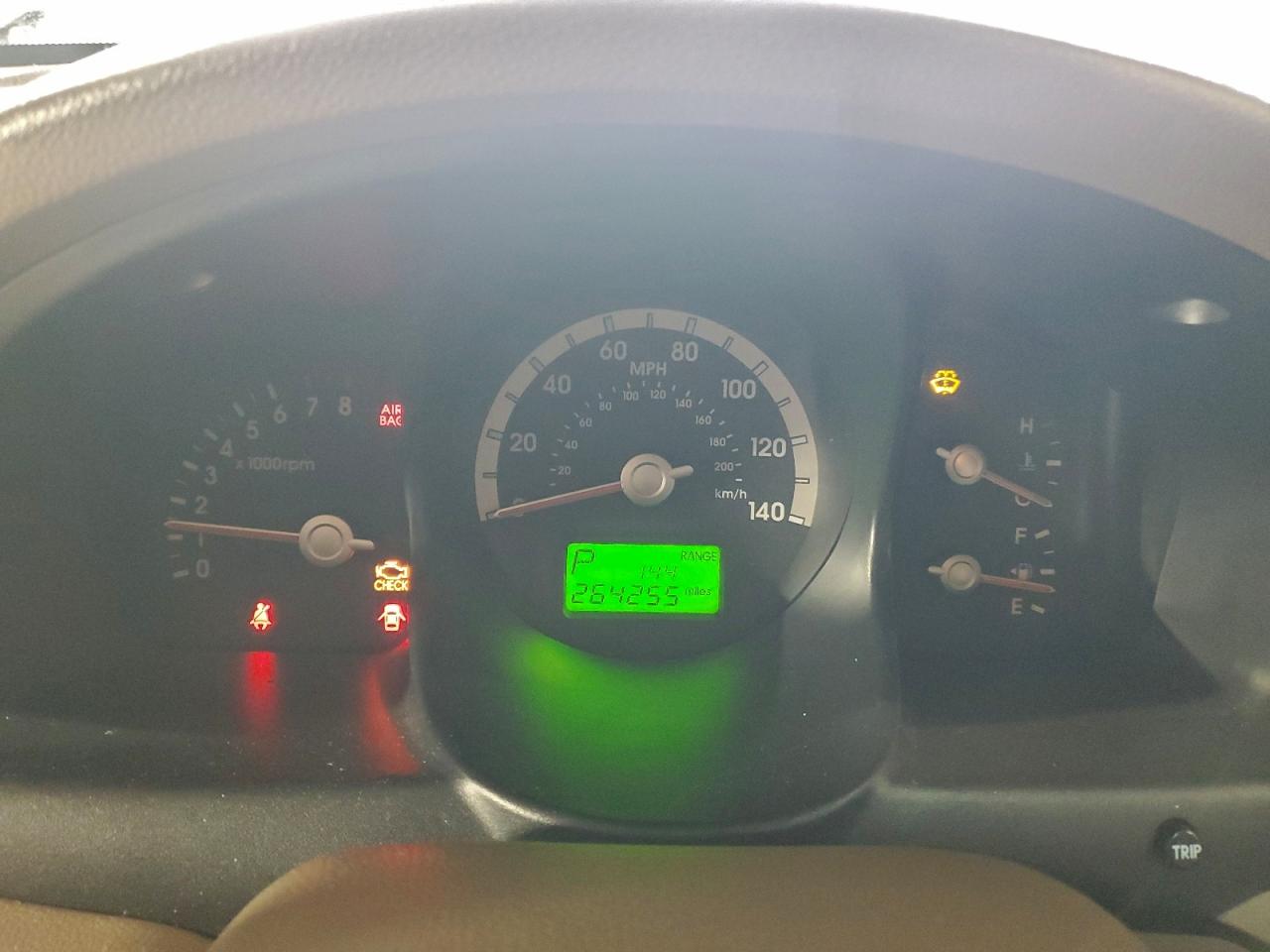 2005 Kia New Sportage Beige vin: KNDJF723557076590
