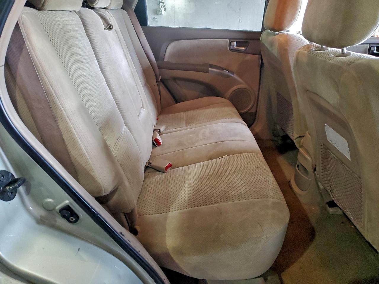 2005 Kia New Sportage Beige vin: KNDJF723557076590