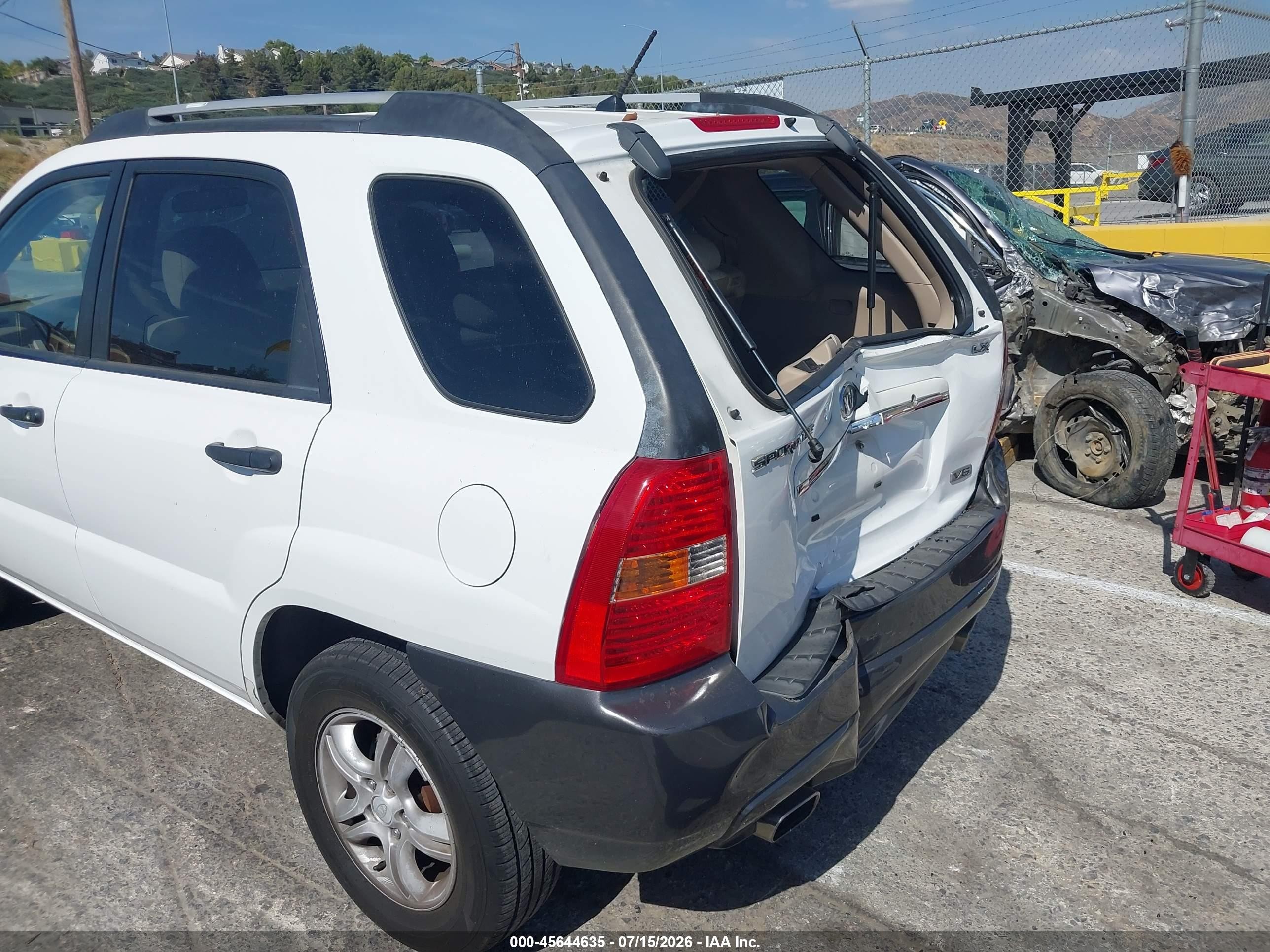 2007 Kia Sportage Lx V6 White vin: KNDJF723677316958