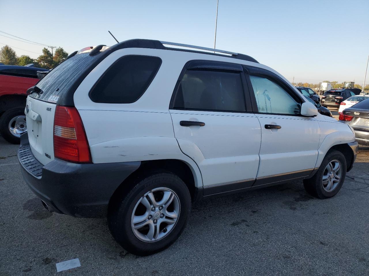 2006 Kia New Sportage White vin: KNDJF723767232923