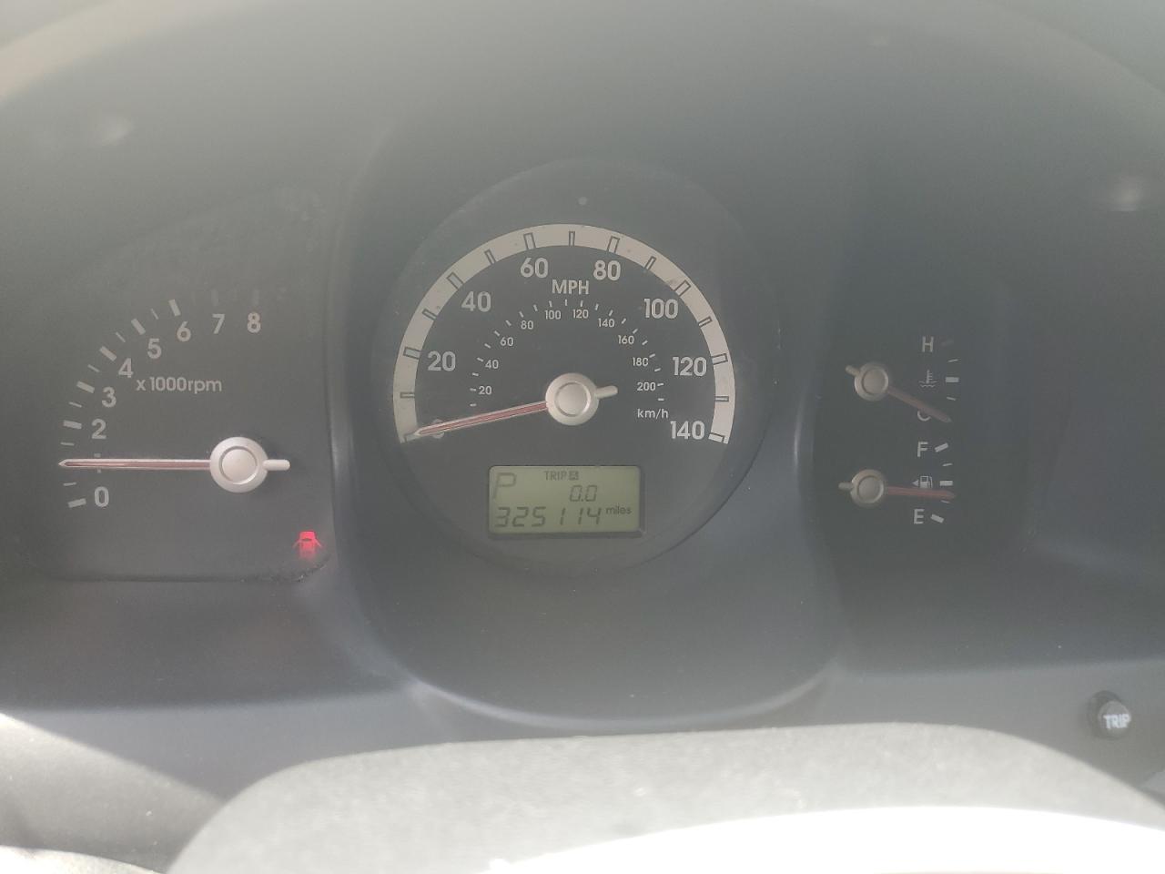 2006 Kia New Sportage    Silver vin: KNDJF723867196451