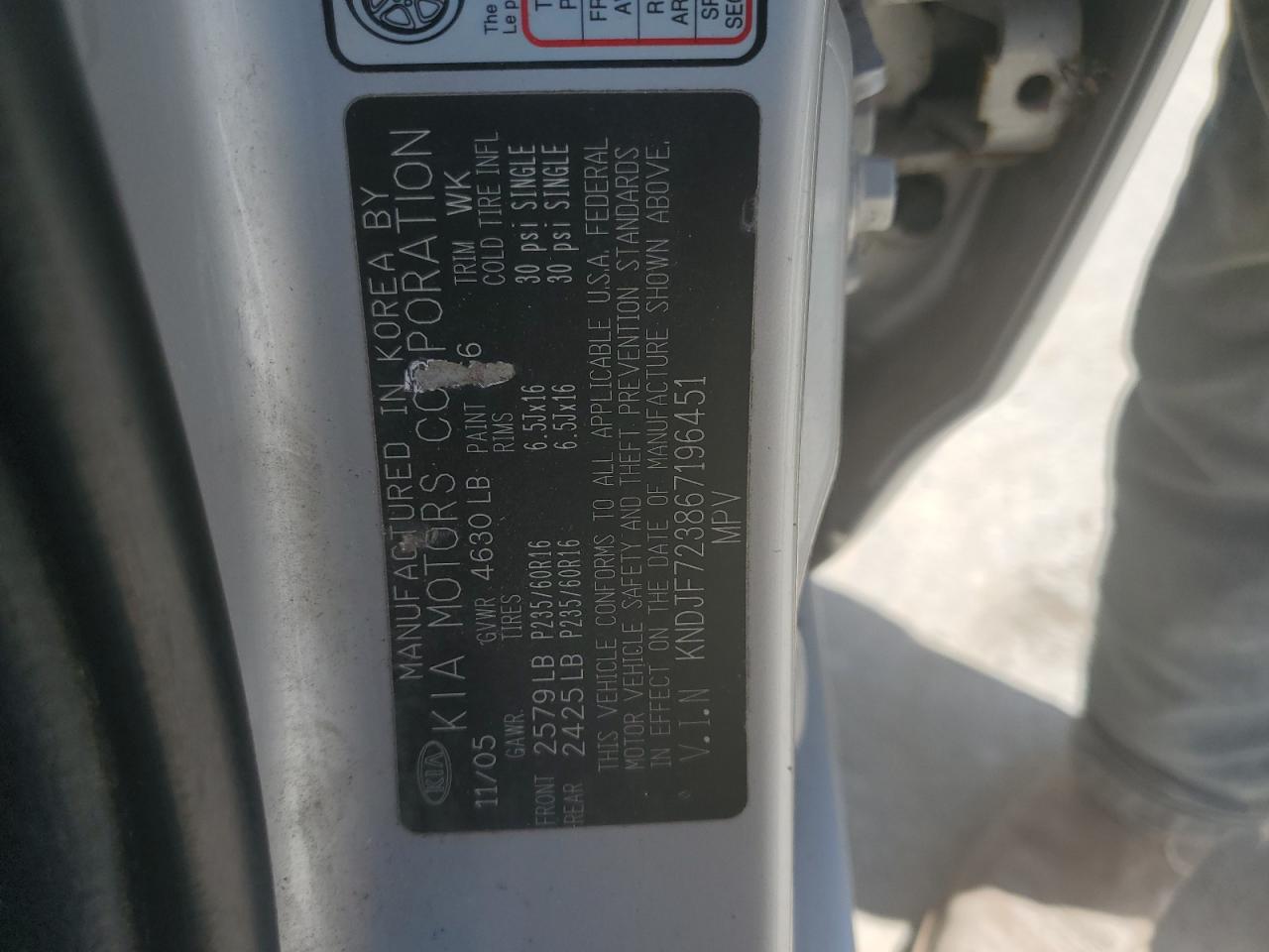 2006 Kia New Sportage    Silver vin: KNDJF723867196451