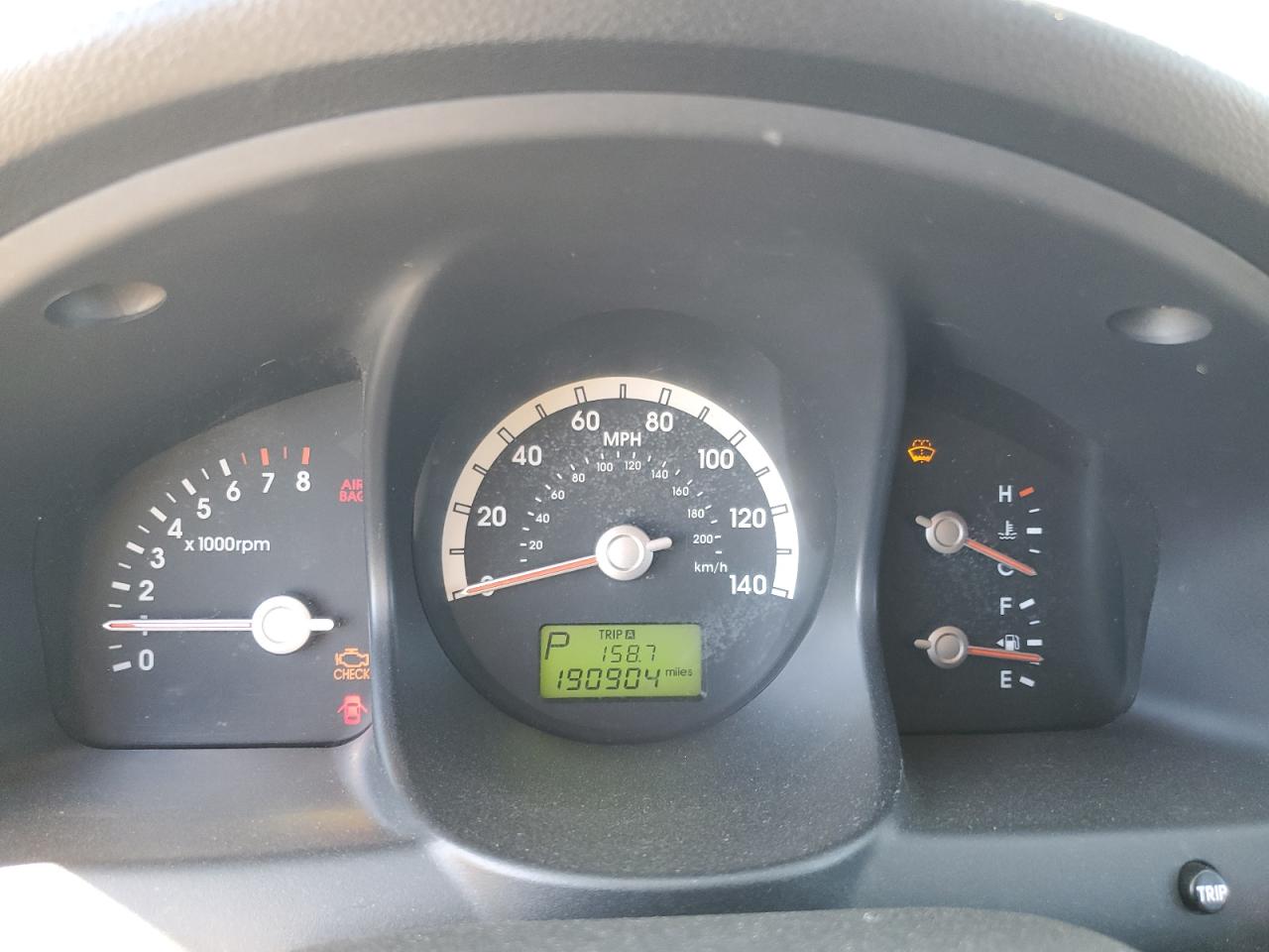 2005 Kia New Sportage Gray vin: KNDJF723957124219