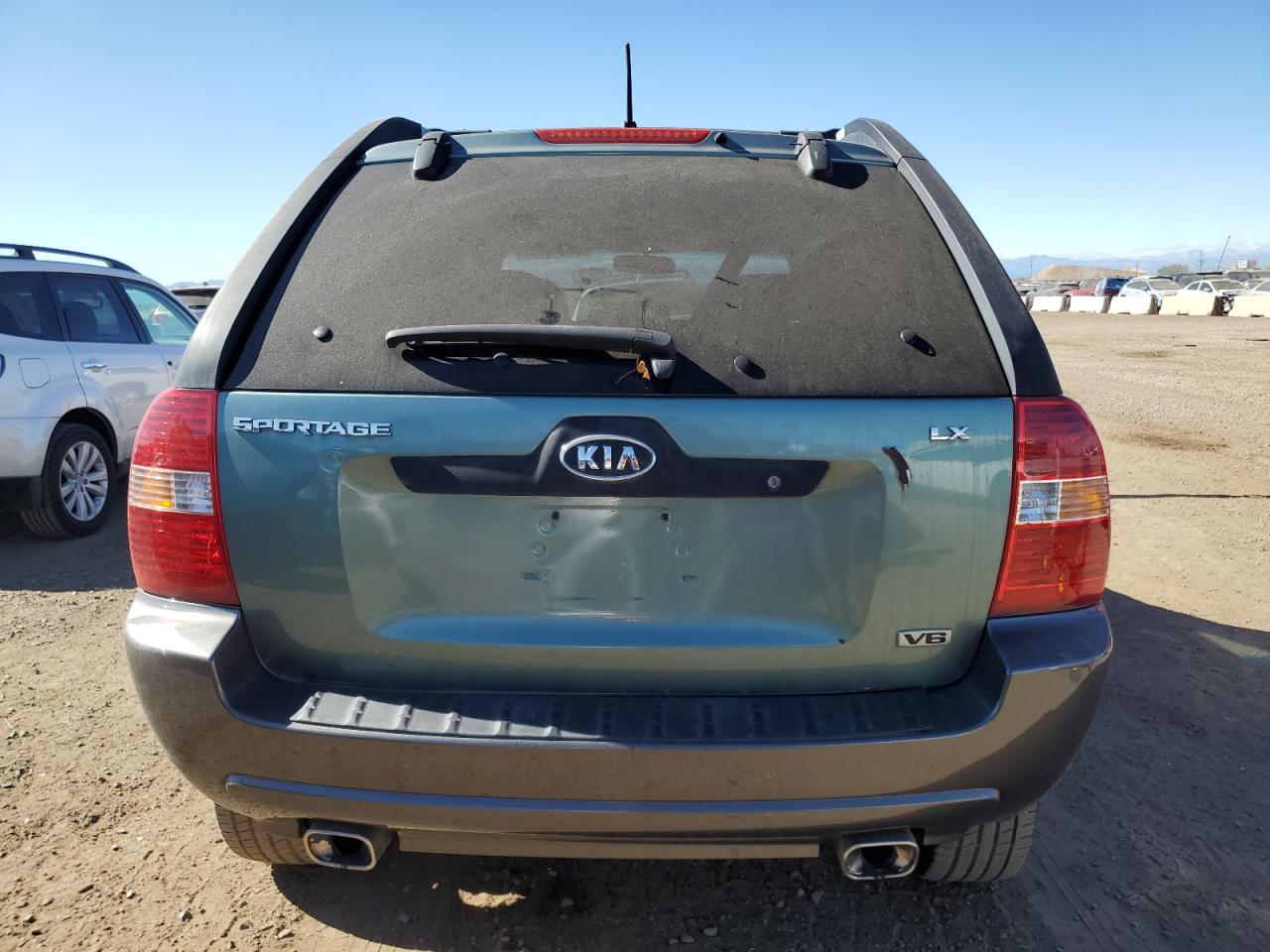 2005 Kia New Sportage Gray vin: KNDJF723957124219