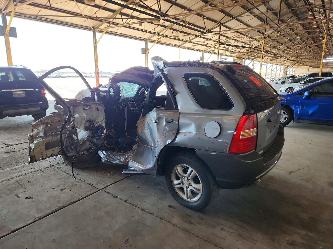 2005 Kia New Sportage Gray vin: KNDJF723X57052088