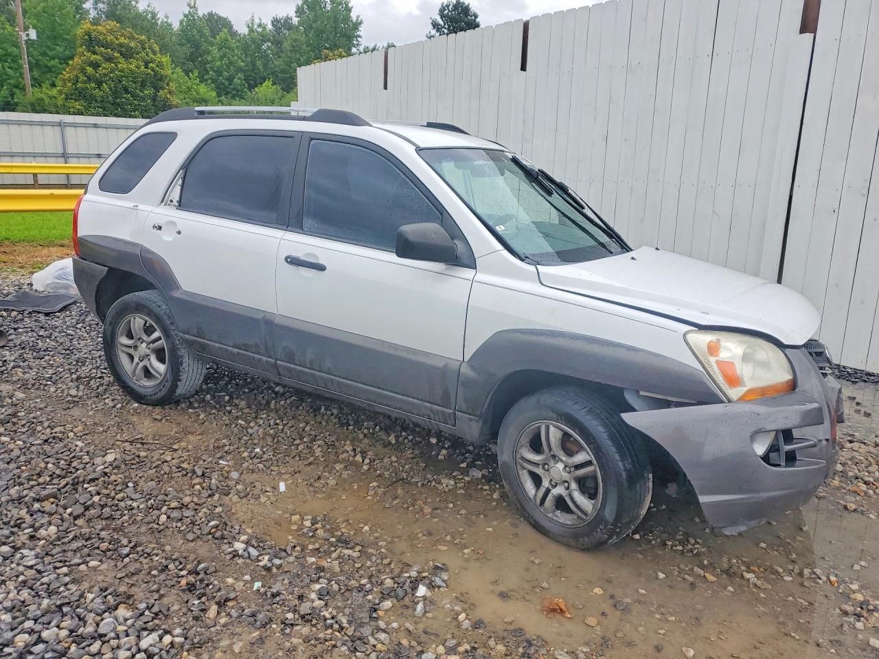 2007 Kia Sportage Lx Белый vin: KNDJF723X77311519