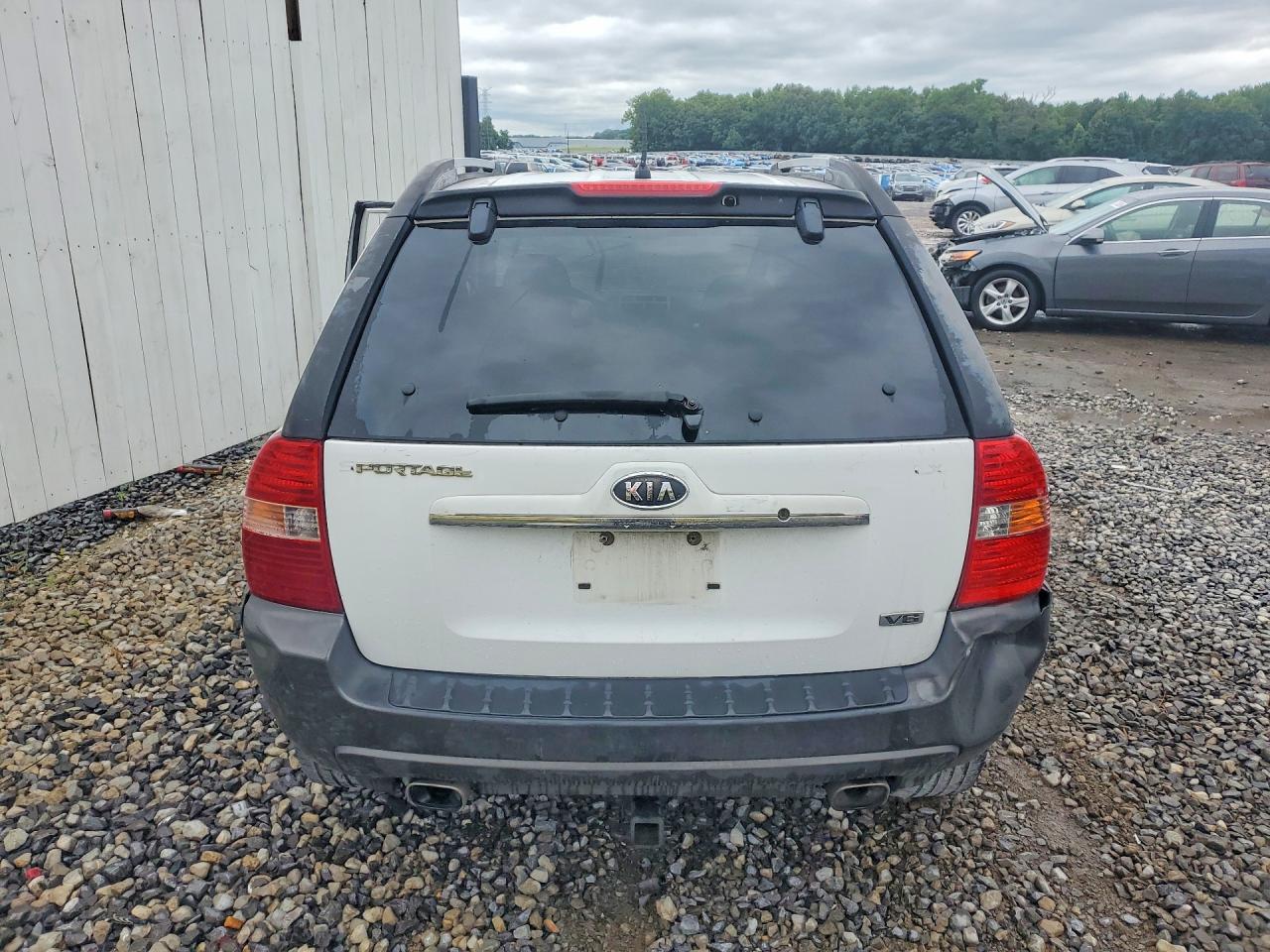 2007 Kia Sportage Lx Белый vin: KNDJF723X77311519