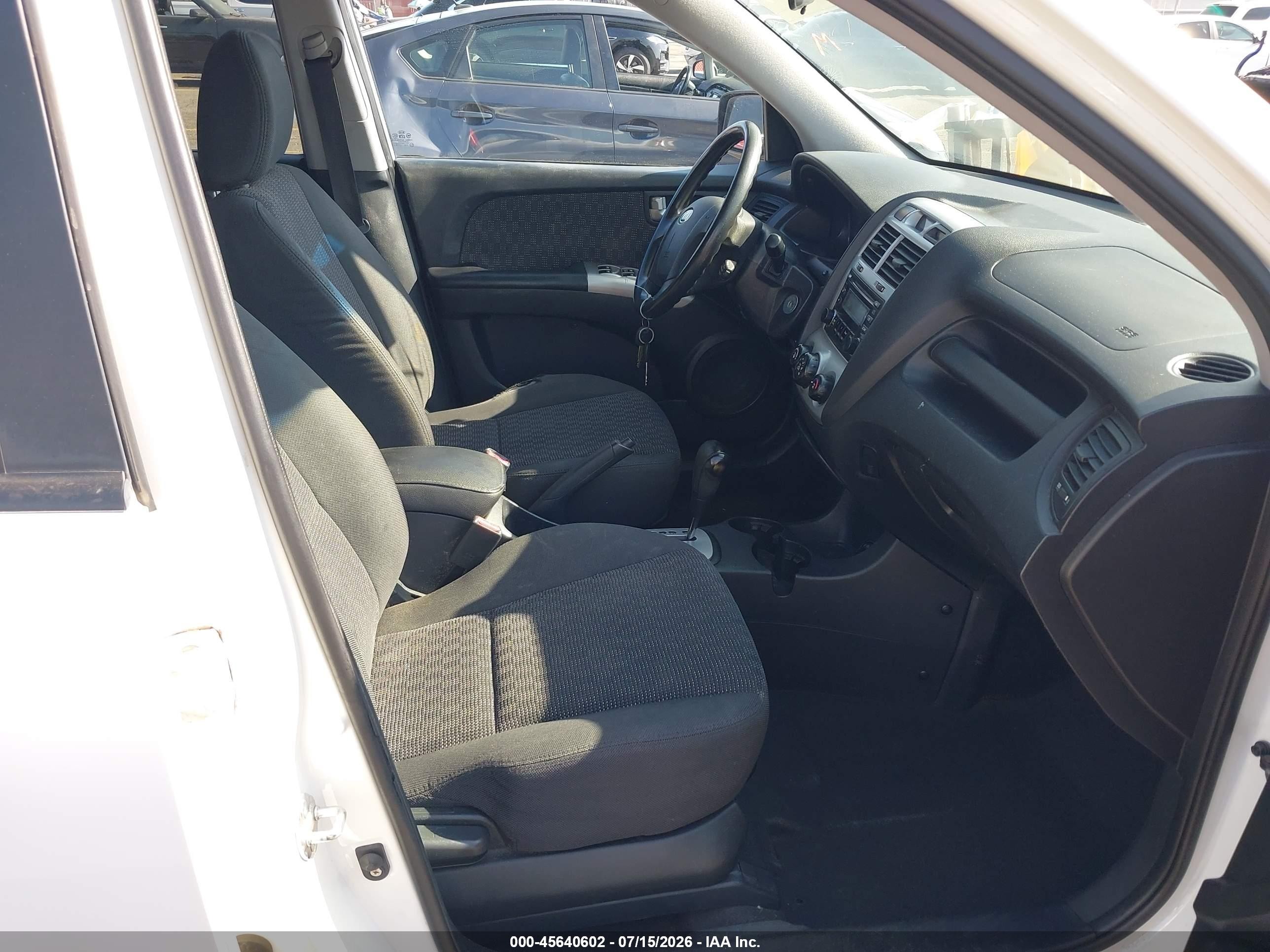 2008 Kia Sportage Lx V6 White vin: KNDJF723X87506974