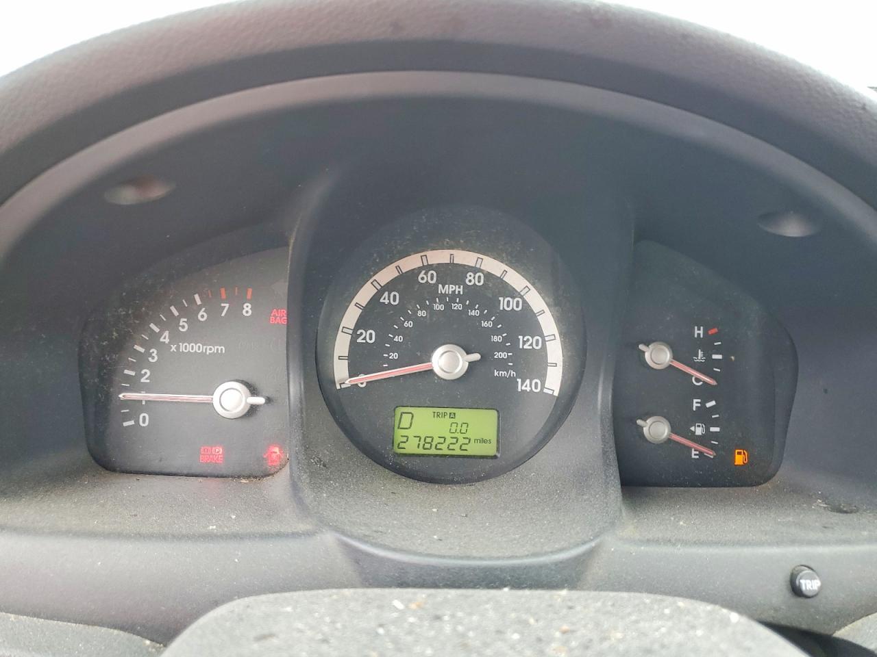 2006 Kia New Sportage Gray vin: KNDJF724067241407