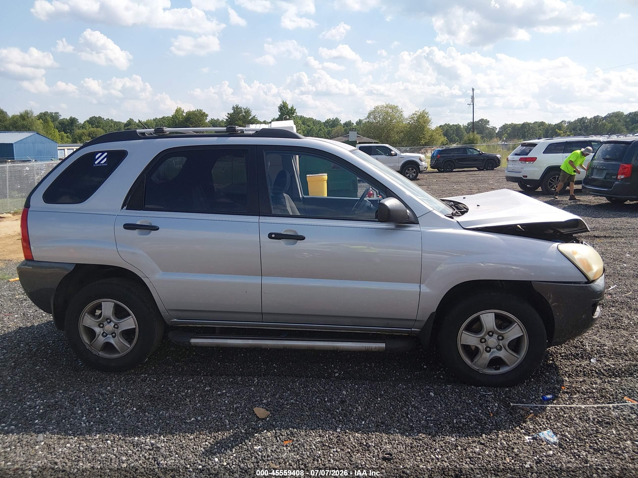 2008 Kia Sportage Lx Silver vin: KNDJF724087518642