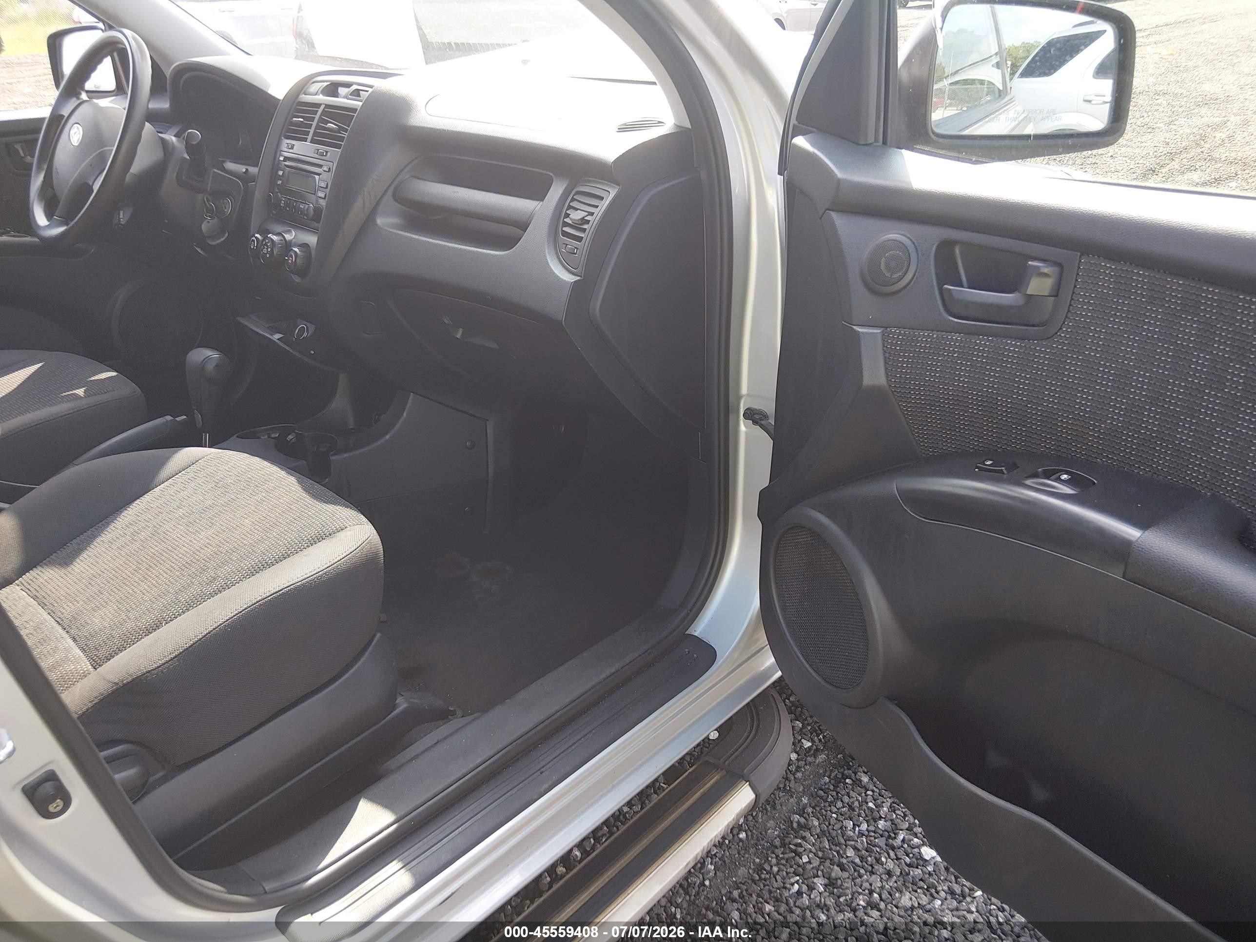 2008 Kia Sportage Lx Silver vin: KNDJF724087518642