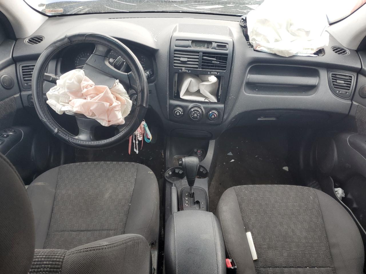 2006 Kia New Sportage Blue vin: KNDJF724267260914