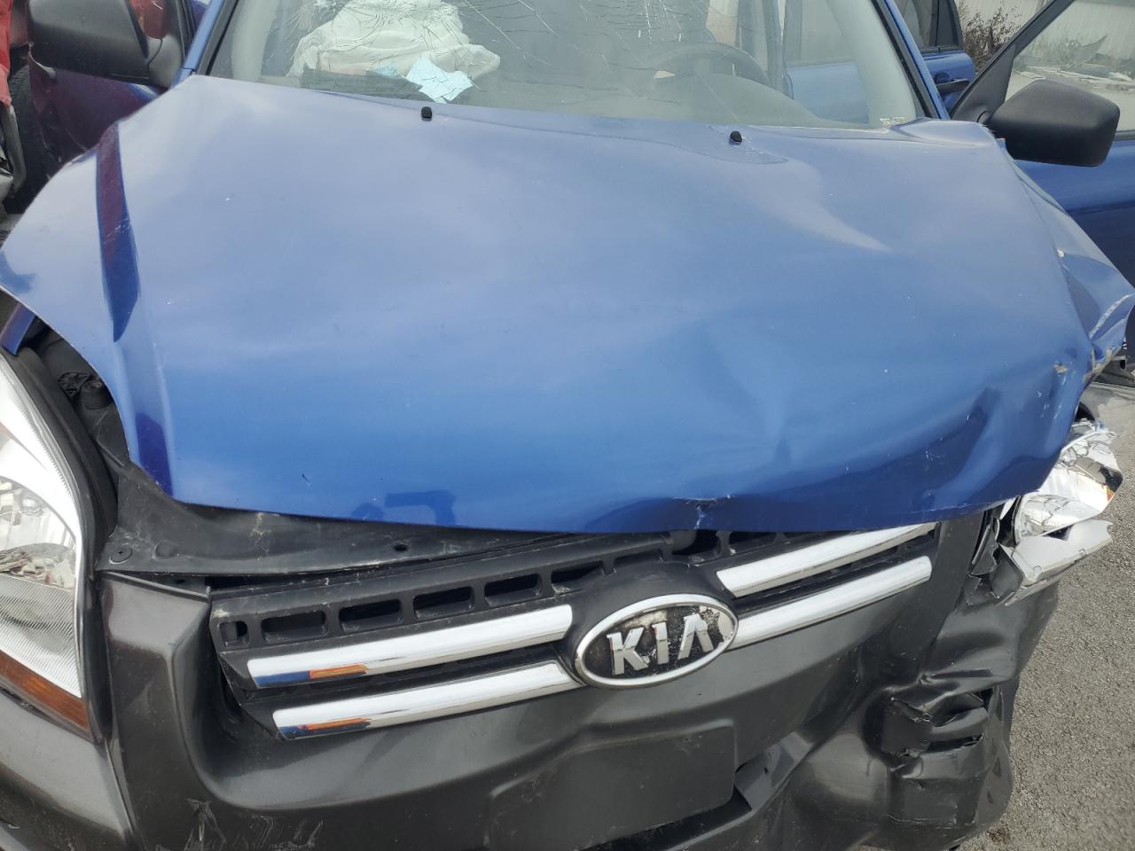 2006 Kia New Sportage Blue vin: KNDJF724267260914
