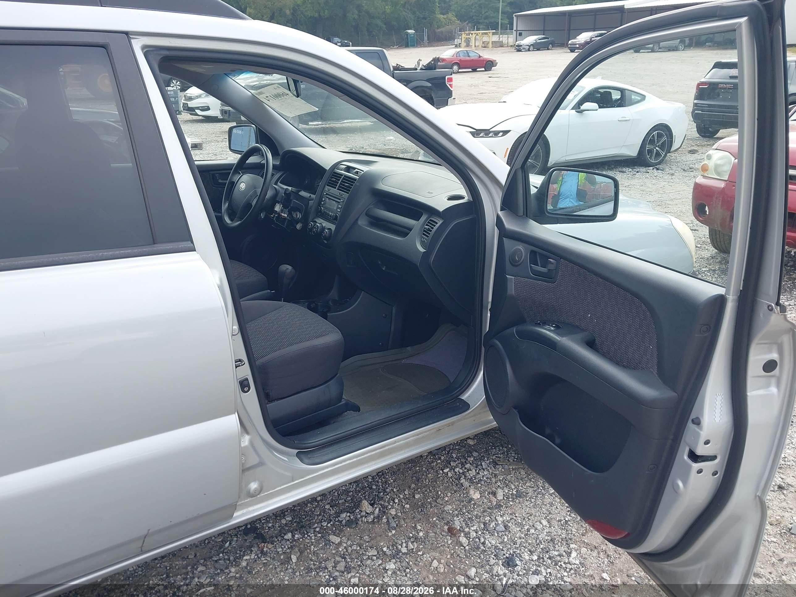 2008 Kia Sportage Lx Silver vin: KNDJF724287467774